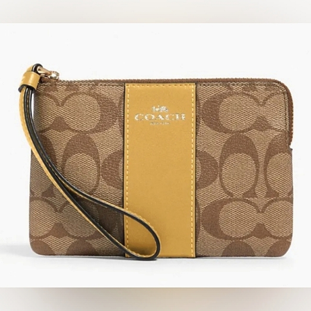 ~Like New~Pretty 2018 COACH Signature Stripe Corner Zip Wristlet~Honeycomb~Rare~